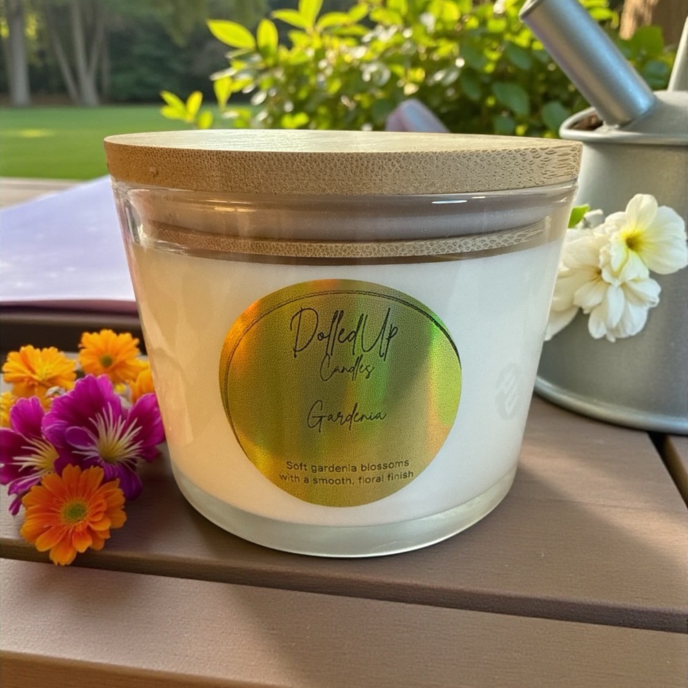 Gardenia Soy Candle 16oz | Floral Scented Candle | Large Luxury Candle